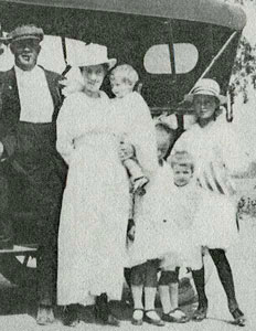 Ammon, Kate, and daughters